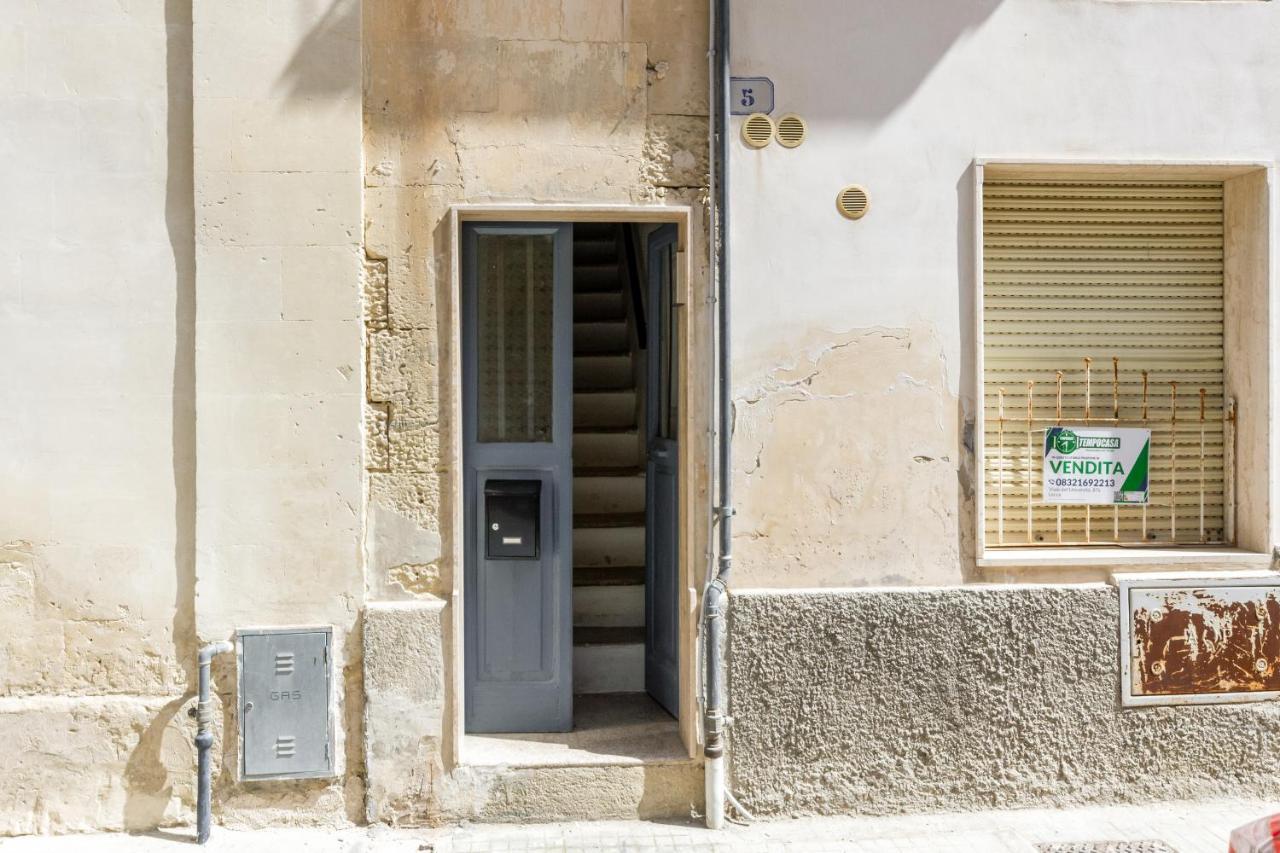Lecce Center Charming Flat With Terrace Exterior foto