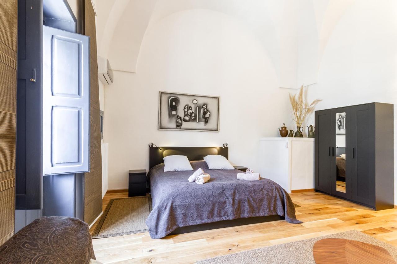 Lecce Center Charming Flat With Terrace Exterior foto